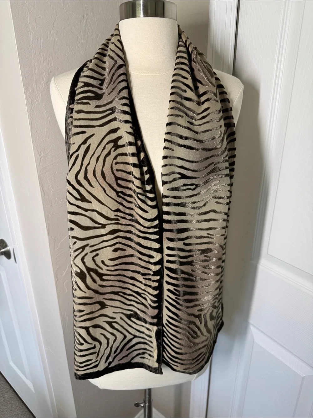 Ellen Tracy brown and tan animal print velvet scarf